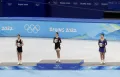 Чемпионка XXIV Олимпийских зимних игр в одиночном фигурном катании Анна Щербакова, серебряный призёр Александра Трусова, бронзовый призёр Сакамото Каори. 2022