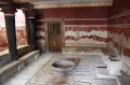 Реконструированный тронный зал. Кносский дворец, остров Крит