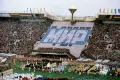 Надпись «О спорт! Ты – мир!» из произведения Пьера де Кубертена «Ода спорту» на большом экране во время церемонии открытия Игр XXII Олимпиады в Москве. 1980
