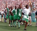 Сборная Нигерии по футболу после победы в финальном матче на Играх XXVI Олимпиады. 1996