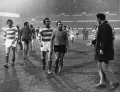 Игроки покидают поле после итогового матча между «Алвчëрч» и «Оксфорд Сити». 22 ноября 1971