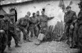 Алжирская война 1954–1962. Парашютисты полковника Марселя Бижара допрашивают пленного. Март 1956