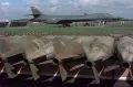 Подготовка стратегических бомбардировщиков Рокуэлл B-1B «Лансер» (Lancer) в рамках операции НАТО «Союзная сила»