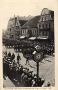 Русские гвардейцы в парадном марше перед главнокомандующим войсками Гвардии великим князем Николаем Николаевичем в Инстербурге. 5 сентября 1914. Открытка