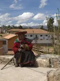 Индианка кечуа в традиционной одежде, Перу, Чинчеро