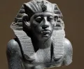 Фрагмент статуи Аменемхета III. Среднее царство