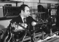 Гурген Аскарьян в лаборатории физики плазмы физического института имени П. Н. Лебедева Академии наук СССР. 1972