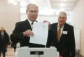 Владимир Путин голосует на выборах Президента России. Москва. 18 марта 2018