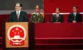 Председатель КНР Цзян Цзэминь выступает с речью во время церемонии передачи Гонконга Китаю. 30 июня 1997