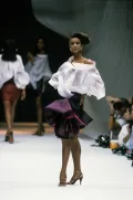 Модель одежды. Дизайнер Джанфранко Ферре. 1998