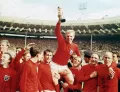 Сборная Англии после победы в финале Восьмого чемпионата мира по футболу. 1966