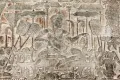 Фрагмент рельефного панно с изображением короля Сурьявармана II. Храмовый комплекс Ангкор-Ват, Ангкор (Камбоджа). Ок. 1113–1150