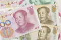 Банкноты номиналом 20 и 100 юаней