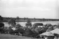 Общий вид деревни нупе на берегу р. Нигер. Нигерия. 1968