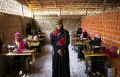 Рохинджа. Женщины обучаются шитью