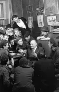 Марк Местечкин с воспитанниками студии клоунады. 1964–1969