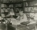 Борис Полынов в кабинете