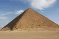 Розовая (Красная) пирамида Снофру в Дахшуре (Египет)