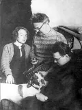 Лев Троцкий с женой Натальей Седовой и сыном Львом в ссылке. Алма-Ата. 1928