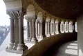 Карликовая галерея южной апсиды собора Святых Апостолов в Кёльне. Между 1198 и 1200. Перестроена в 1658–1662