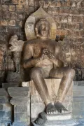 Скульптура Будды Шакьямуни. Чанди Мендут, провинция Центральная Ява (Индонезия). Начало 9 в.