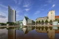 Вид на современное главное здание Лейпцигского университета на Аугустусплац. Лейпциг (Германия)