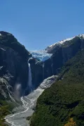 Висячий ледник в национальном парке Кеулат (Патагония, Чили)