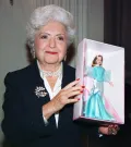 Рут Хэндлер на праздновании в честь 40-летия создания куклы Барби. Нью-Йорк. 1999