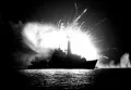 Аргентинская бомба взрывается на борту фрегата Королевского флота HMS Antelope. 23 мая 1982
