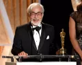Хаяо Миядзаки получает премию Американской академии кинематографических искусств и наук «Оскар» за выдающиеся заслуги в кинематографе. Голливуд. 2014