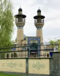 Минареты и вход мечети Хатам Аль-Анбия. 1995