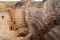 Отработка сапфироносной россыпи в окрестностях деревни Илакука (район Ихурумбе, провинция Фианаранцуа, Мадагаскар)