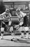 Игроки «Динамо» (Москва) Сергей Баутин (слева) и Александр Юдин. 1991