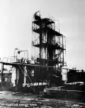 Первый советский нефтеперерабатывающий крекинг-завод в Баку. 1931