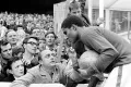 Эйсебио даёт интервью во время чемпионата мира по футболу. Стадион «Гудисон Парк», Ливерпуль. 1966