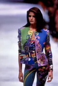 Модель женской одежды. Дизайнер Джанни Версаче. Ок. 1990