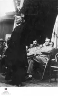 Андрей Глинка выступает на митинге. 1929