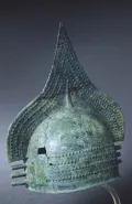 Конусообразный италийский шлем с высоким гребнем. Фермо (Анкона, Италия). 8 в. до н. э. 