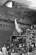 Японский гимнаст Оно Такаси во время выступления на Играх XVII Олимпиады в термах Каракаллы. Рим. 1960