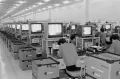 Рабочие на заводе электроники Samsung. 1985
