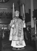 Епископ Антоний во время церемонии интронизации в митрополиты в Русской православной церкви, Лондон. 1962