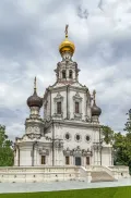 Церковь Троицы Живоначальной в усадьбе Троице-Лыково, Москва. 1694–1697