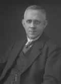 Томас Лоури. 1931