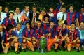 Тренер Йохан Кройф и игроки команды «Барселона» после победы в Кубке европейских чемпионов. 1992