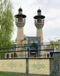 Минареты и вход мечети Хатам Аль-Анбия. 1995